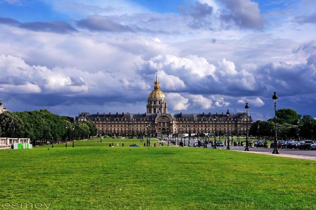 Modernized Studio - Meters From The Invalides Gardens Apartment ปารีส ภายนอก รูปภาพ