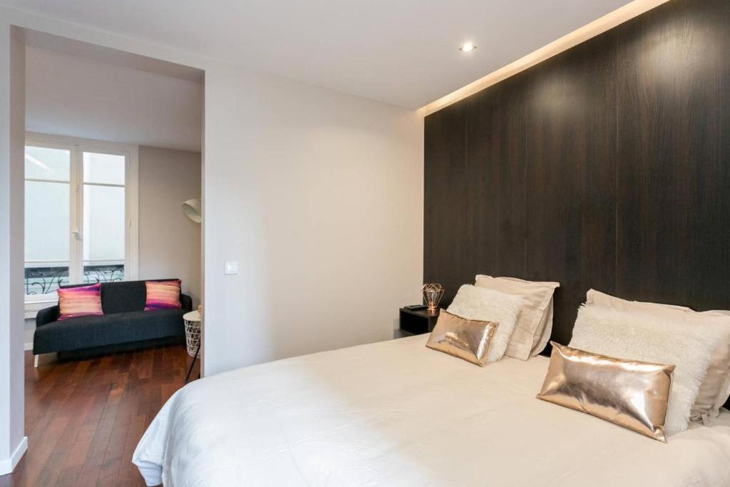 Modernized Studio - Meters From The Invalides Gardens Apartment ปารีส ภายนอก รูปภาพ