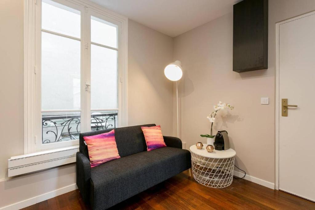 Modernized Studio - Meters From The Invalides Gardens Apartment ปารีส ภายนอก รูปภาพ